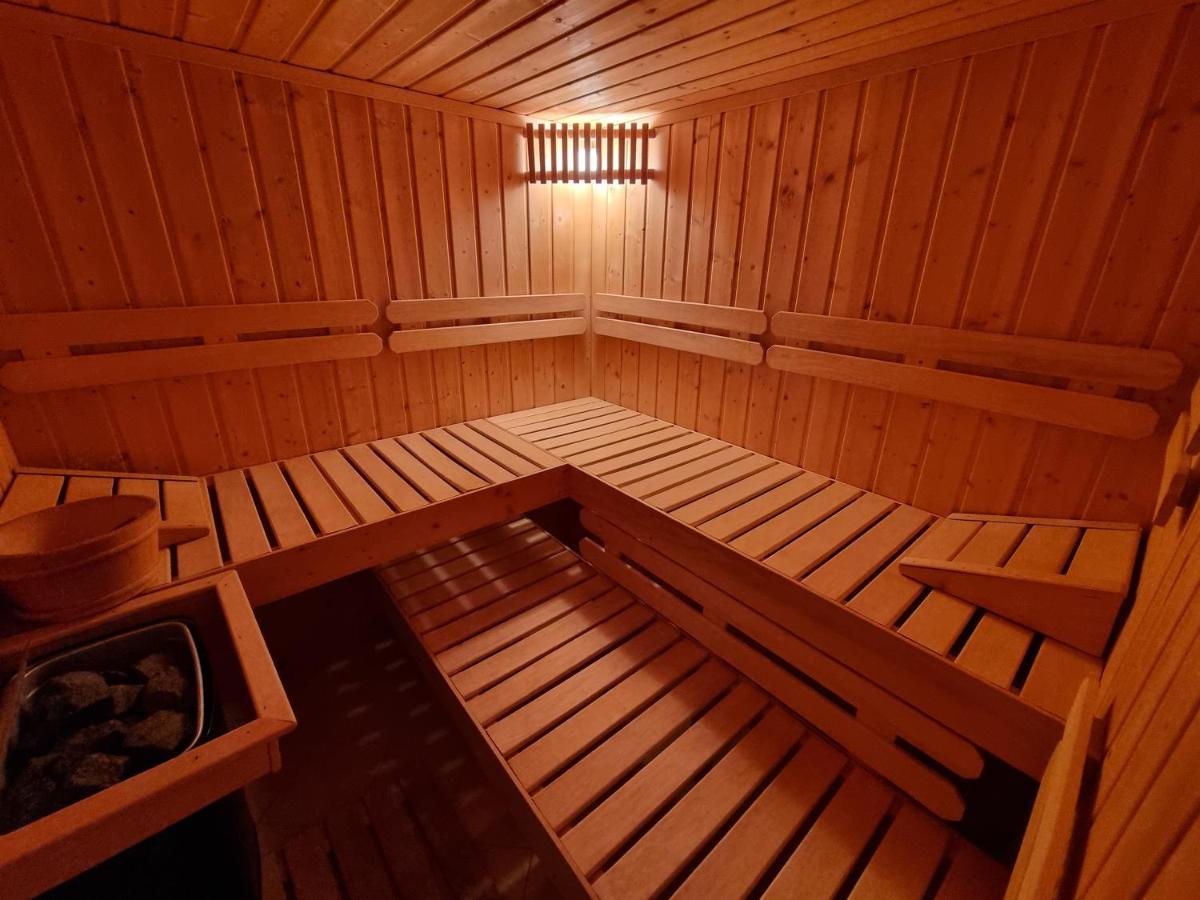Mountain House Hotel Ustrzyki Dolne Kültér fotó