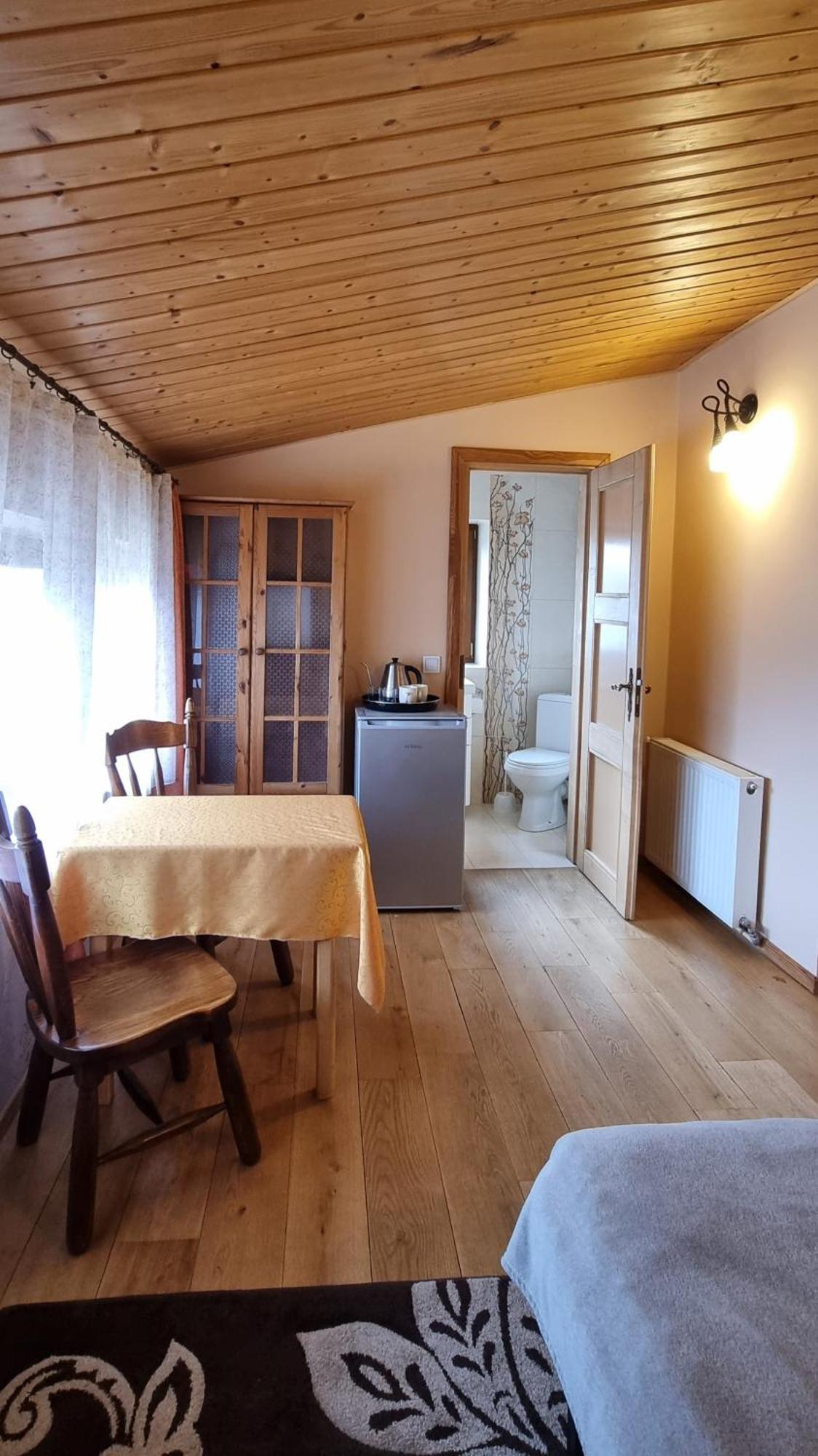Mountain House Hotel Ustrzyki Dolne Kültér fotó