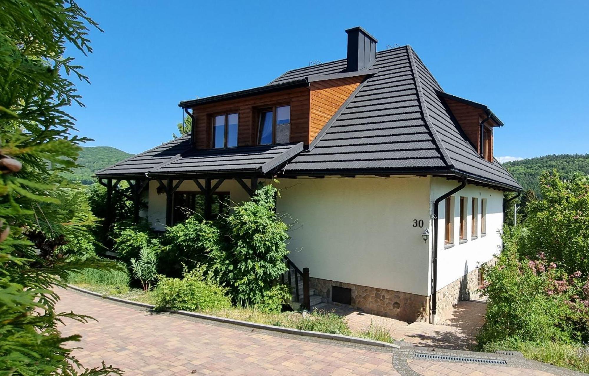 Mountain House Hotel Ustrzyki Dolne Kültér fotó