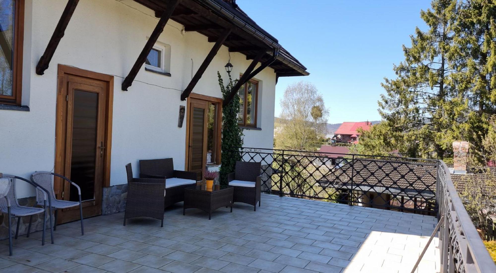 Mountain House Hotel Ustrzyki Dolne Kültér fotó